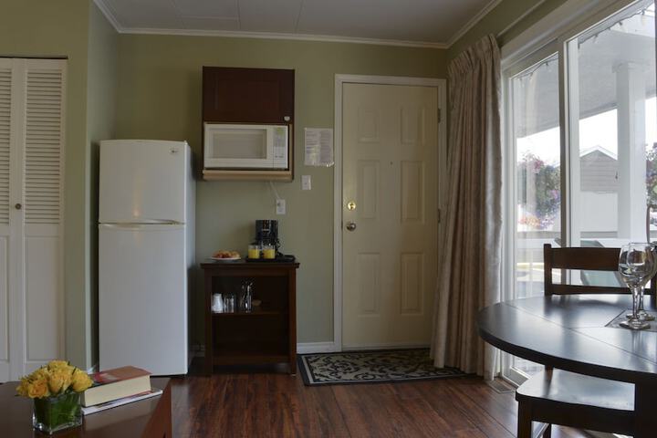 Room 9 of 29