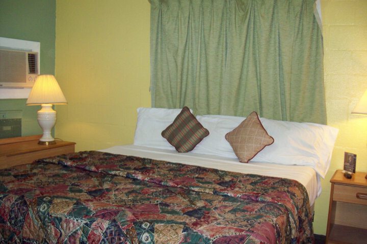Room 17 of 40