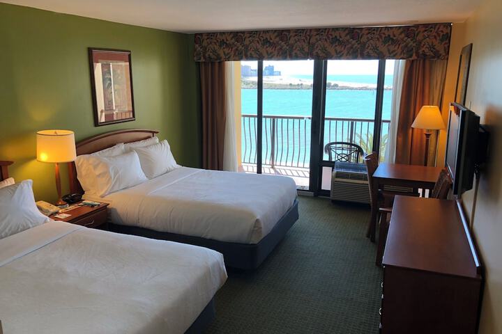 Room 47 of 108