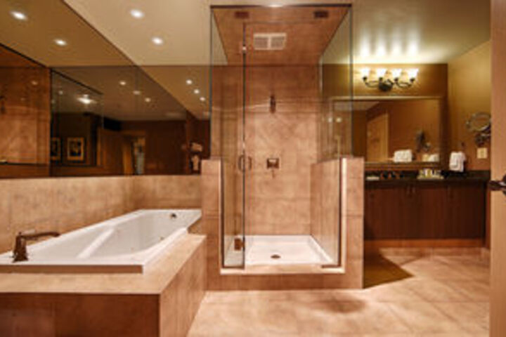BEST WESTERN PLUS Coquitlam Inn Convention Centre