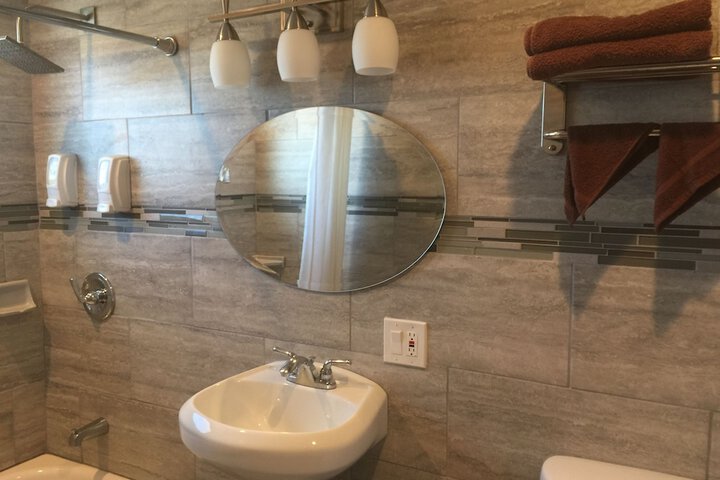 Room 2 of 38