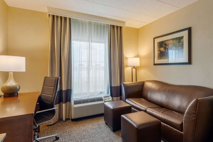 Room 32 of 57
