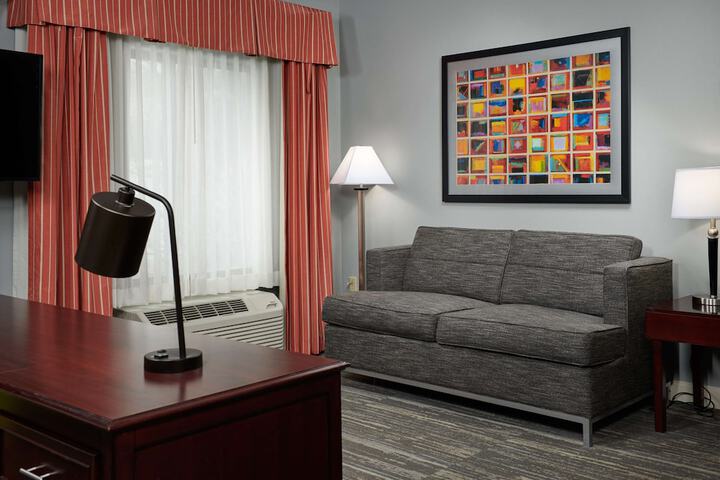 Room 28 of 85