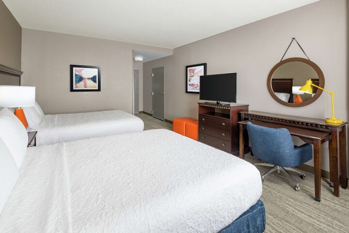 Room 21 of 34