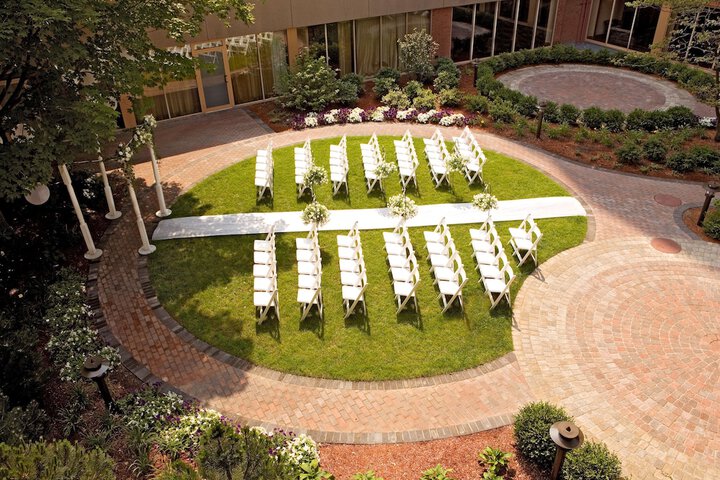 Hotel Exterior 56 of 62