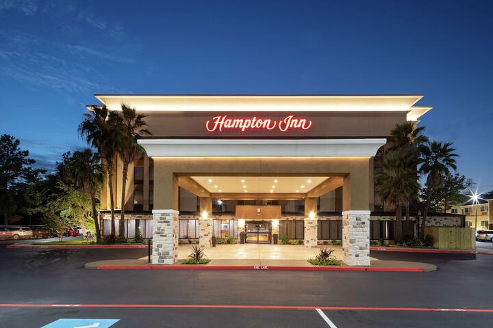 Hotel 2 of 33