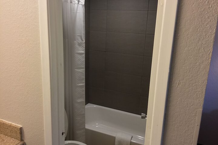 Room 22 of 47