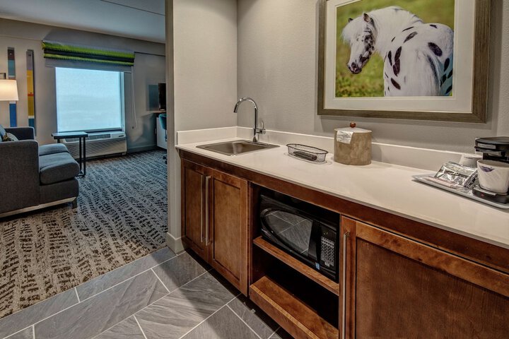 Hampton Inn & Suites Nashville / Goodlettsville