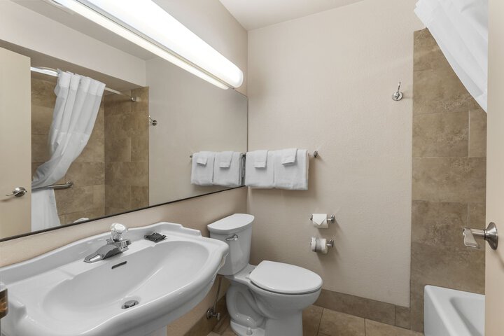 Sandpoint Hotel & Suites Downtown
