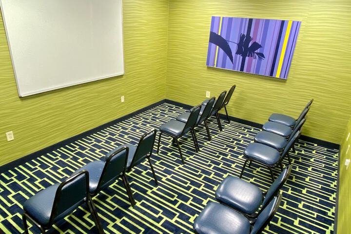 Holiday Inn Express Suites Plant City by IHG