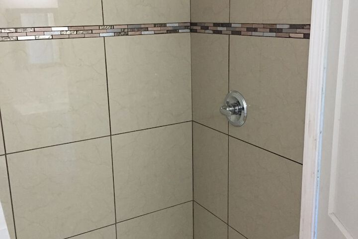 Room 6 of 33