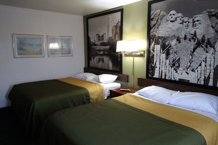 Room 30 of 32