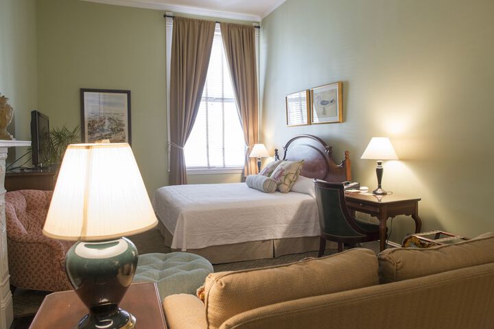 Room 28 of 41