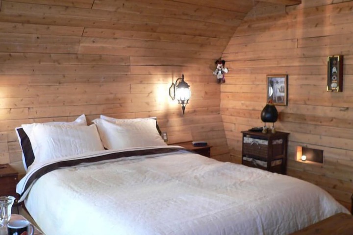 Room 17 of 31