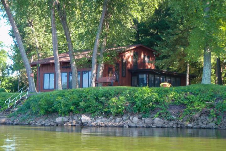 Eagles Nest - Baraboo Cabin on Wisconsin River!