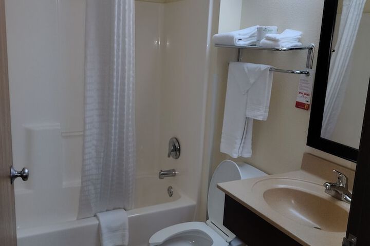 Room 17 of 31
