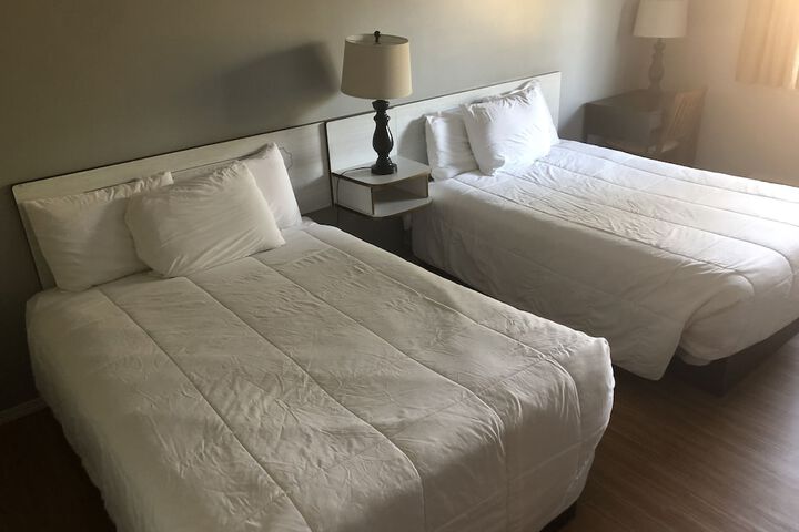 Room 25 of 42