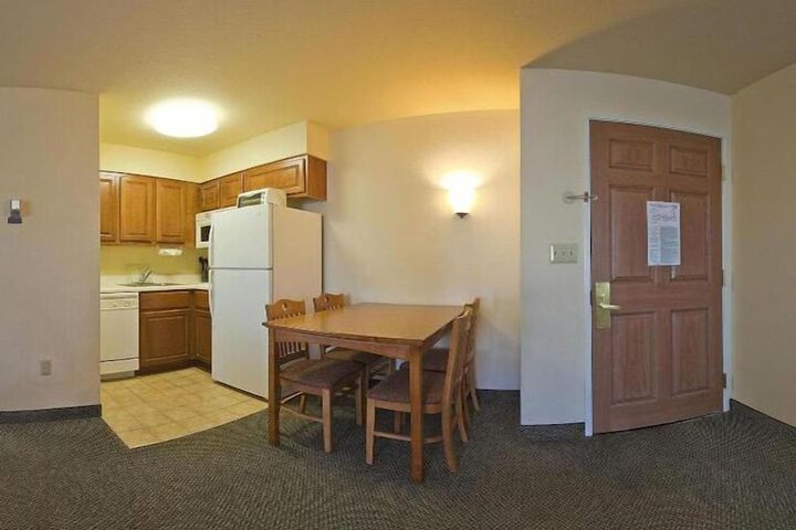 Staybridge Suites South Springfield by IHG