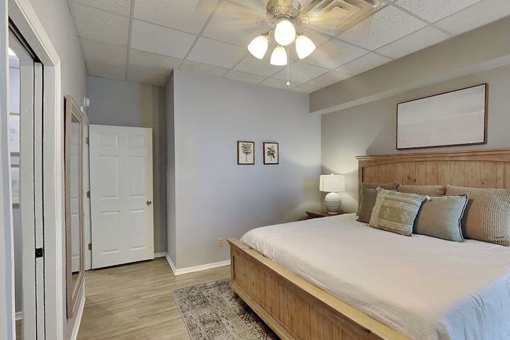 Room 46 of 104