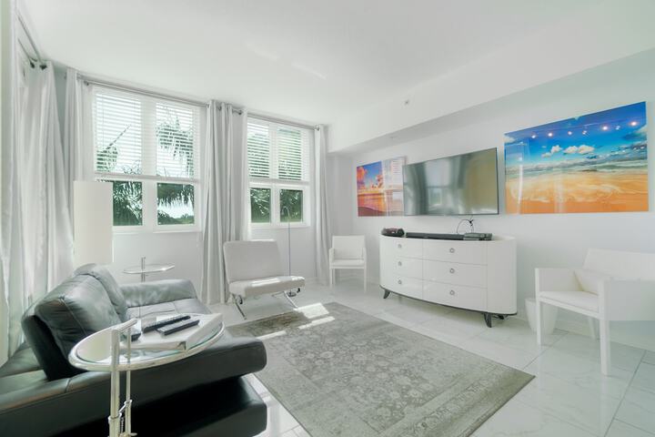Casa Costa 308s Studio Pools, Jacuzzi, Beach, Shops & Dog Friendly