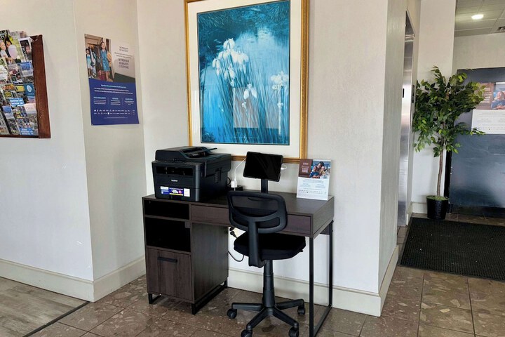 Business Center 44 of 44