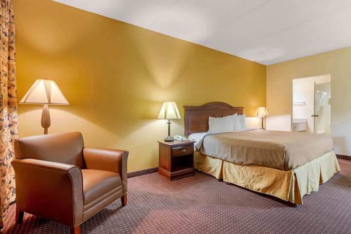 Room 25 of 31