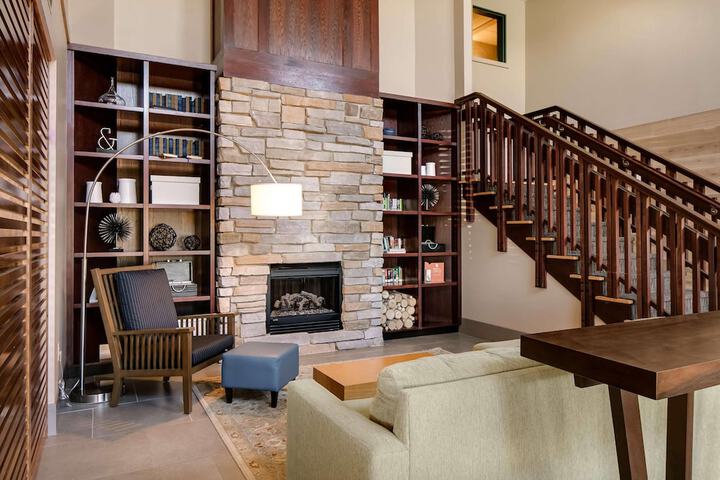 Country Inn & Suites by Radisson Middleton - Madison West