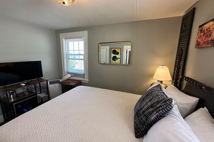 Room 84 of 167