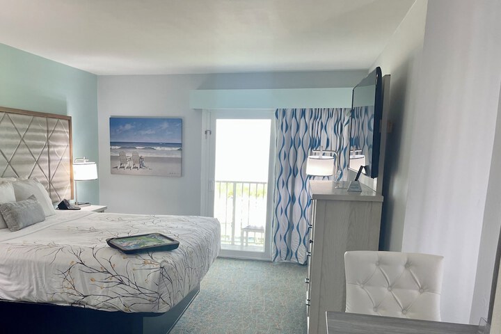 Ocean Sands Beach Boutique Inn - 1 Acre Private Beach