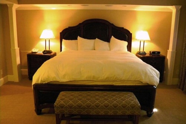 Room 46 of 60