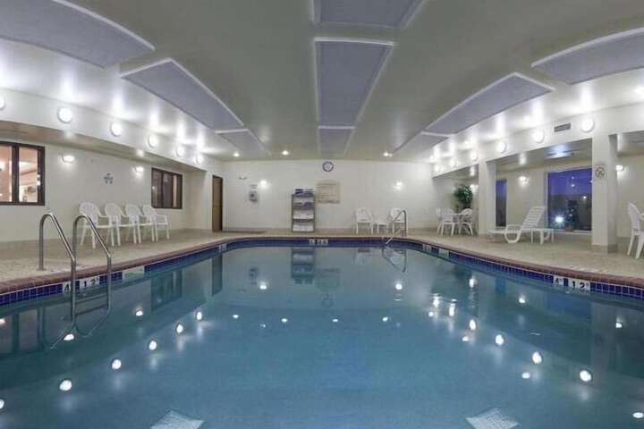 Holiday Inn Express & Suites Yankton by IHG