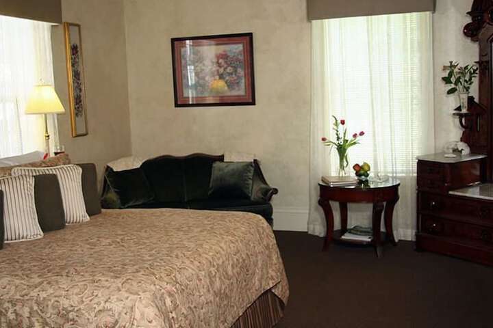 Room 22 of 38