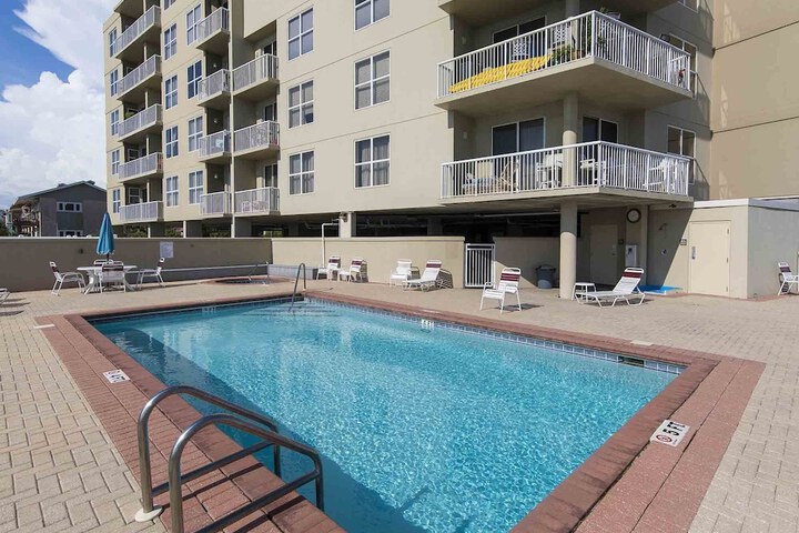 Pool 4 of 27
