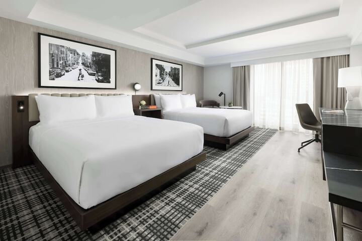 Room 17 of 74
