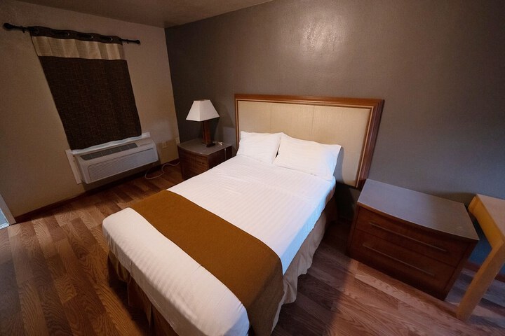 Room 18 of 22