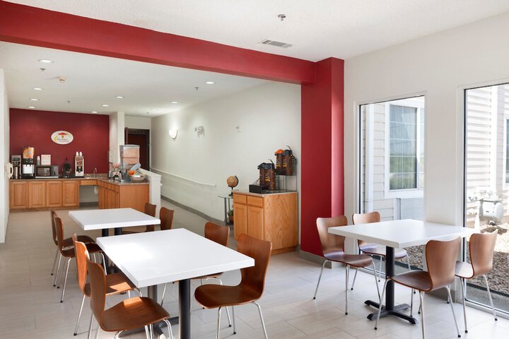 Super 8 by Wyndham Garland / Rowlett/East Dallas Area