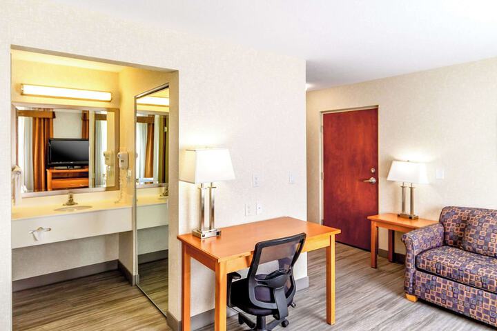 Room 54 of 93