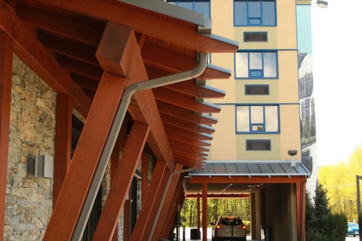 Hotel 4 of 66