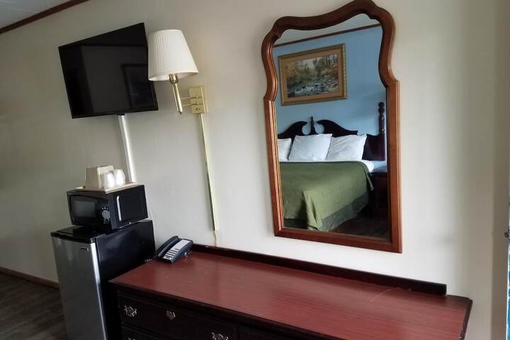Room 12 of 21