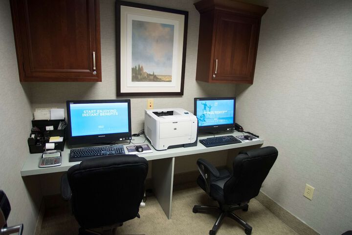 Business Center 36 of 36