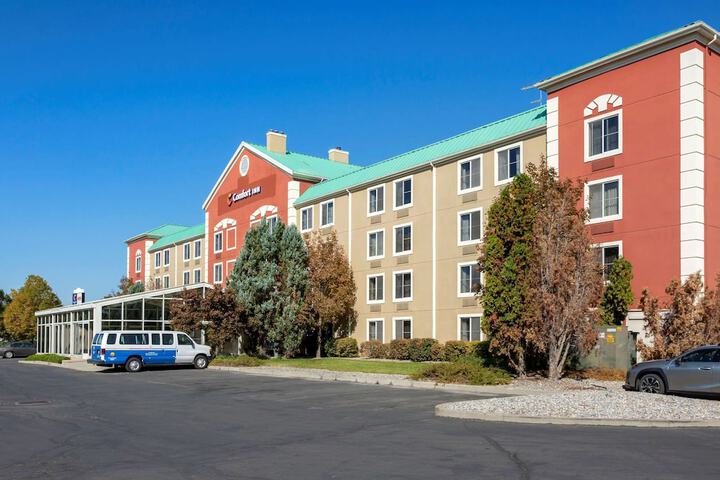 Hotel 2 of 32