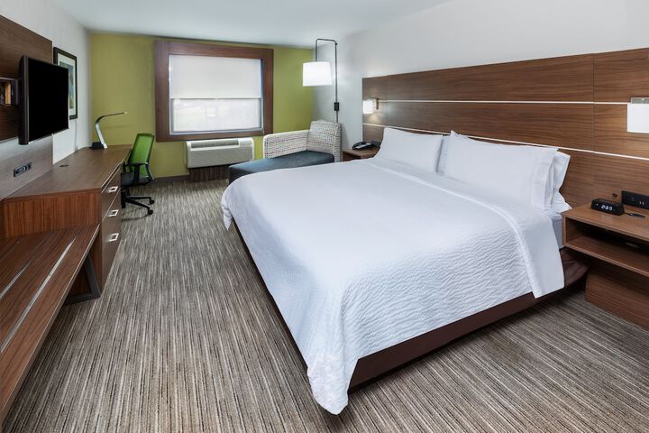 Room 19 of 34