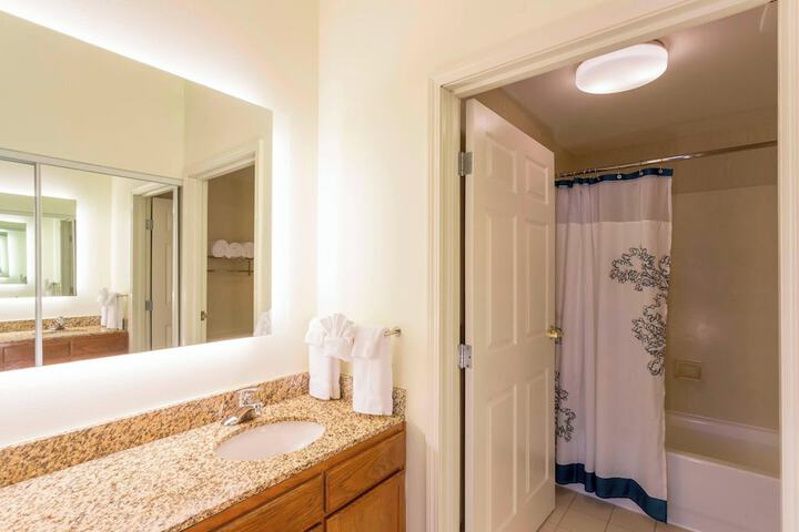 Room 16 of 23