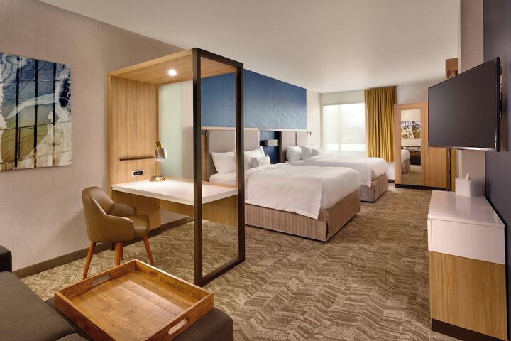 Room 15 of 23