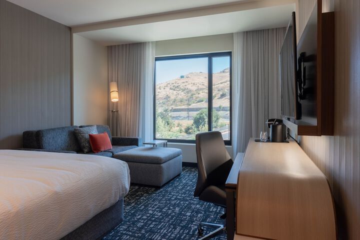 Courtyard by Marriott Thousand Oaks Agoura Hills