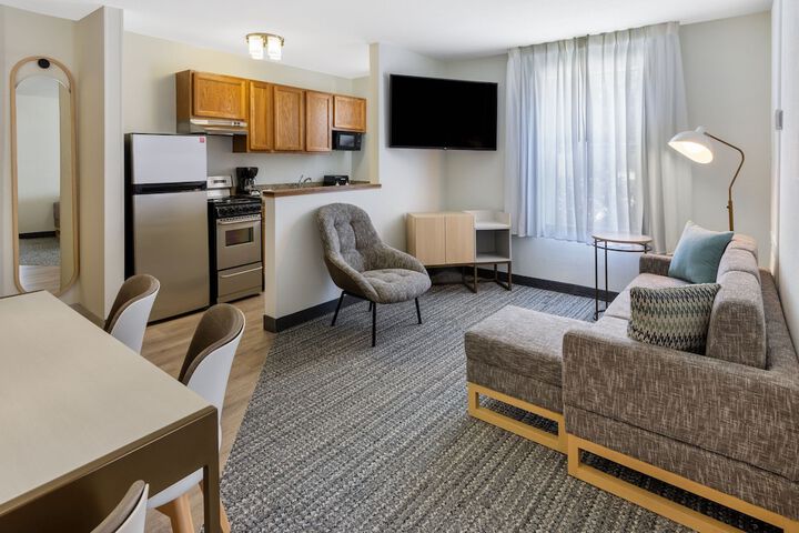 Room 26 of 33