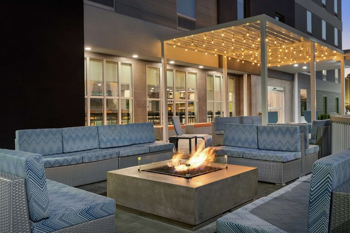 Terrace/Patio 36 of 37