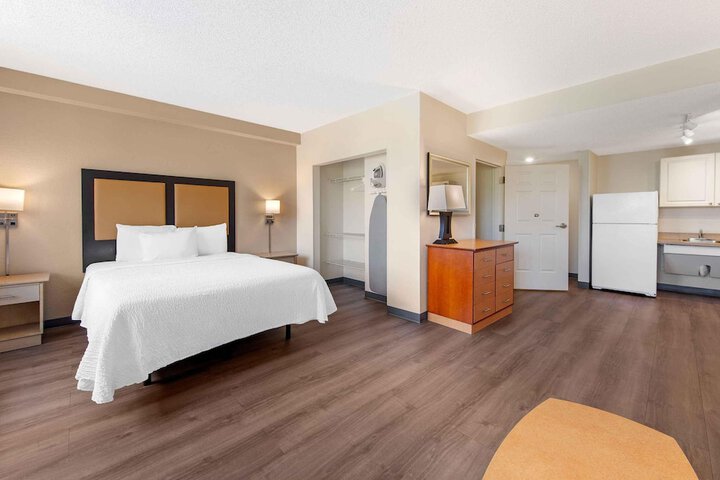 Extended Stay America Suites Ft. Lauderdale Cyp Crk NW 6th Wy