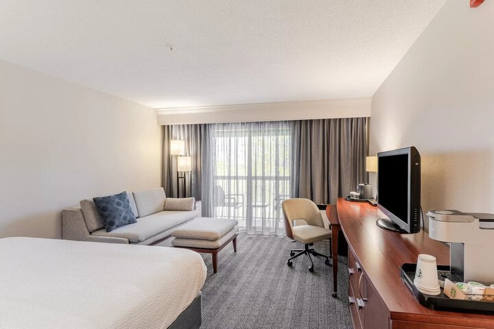Courtyard by Marriott Burlington Williston