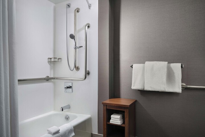 Room 15 of 31